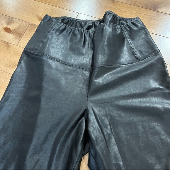 SOLD!! Aritzia Wilfred Free Daria faux leather black leggings pants - size small - Picture 15 of 15